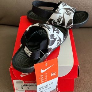 Nike Sandel Slides